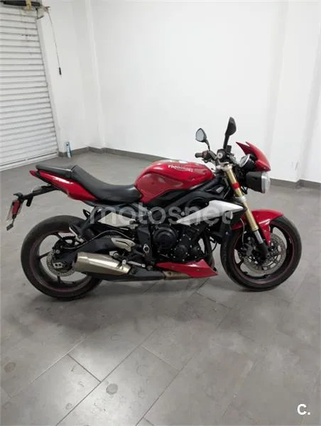 Triumph Street Triple – Vista 2