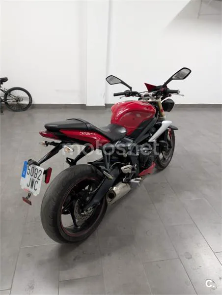 Triumph Street Triple – Vista 6