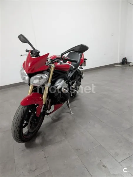 Triumph Street Triple – Vista 7
