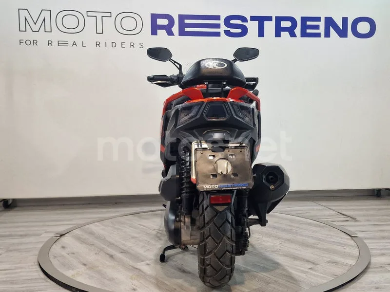 Kymco DTX 125 – Vista 9