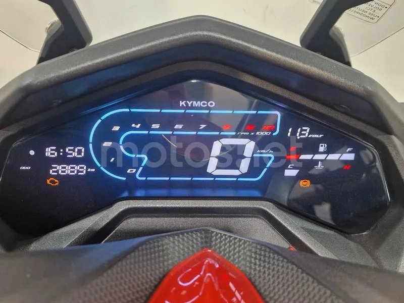 Kymco DTX 125 – Vista 10