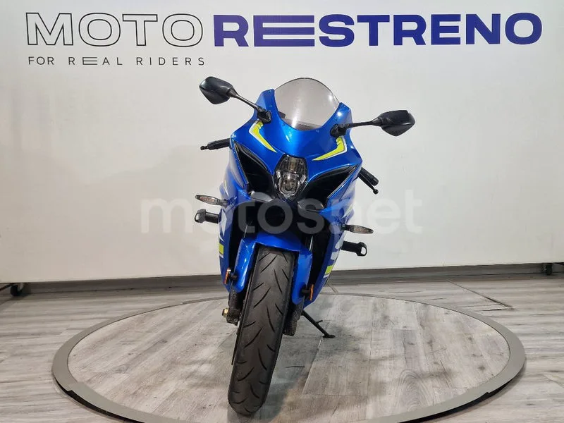 Suzuki GSX-R1000 – Vista 4