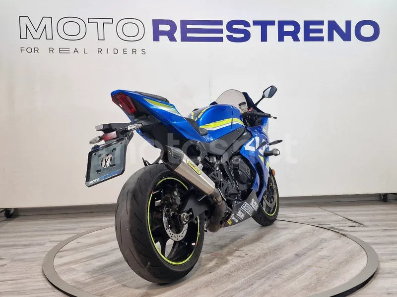 Suzuki GSX-R1000 – Vista 8