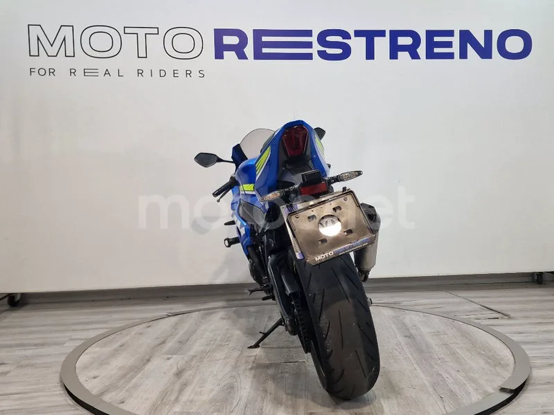 Suzuki GSX-R1000 – Vista 9