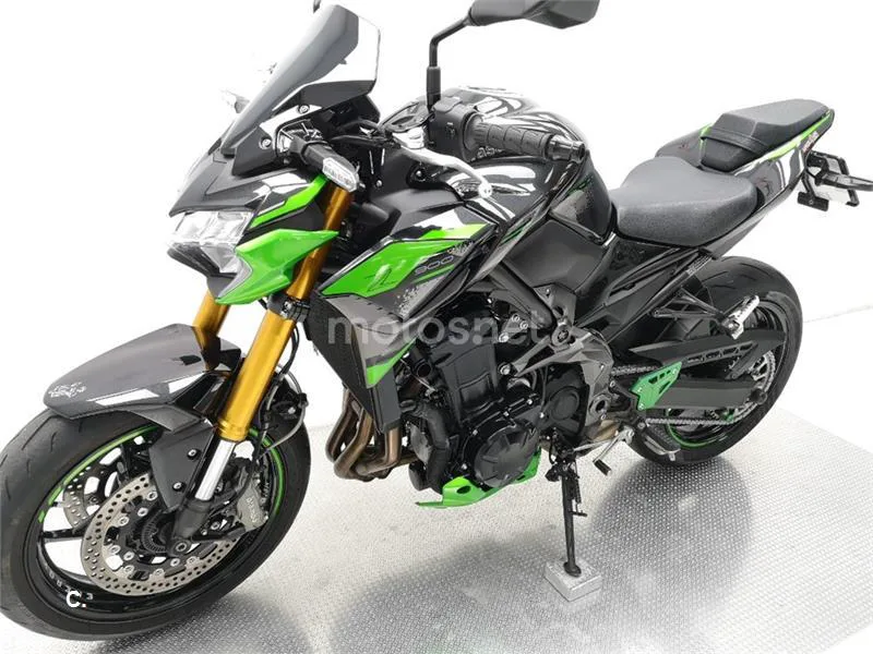 Kawasaki Z900 – Vista 14