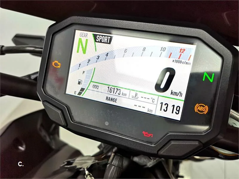 Kawasaki Z900 – Vista 10