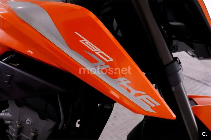 KTM 790 – Vista 16
