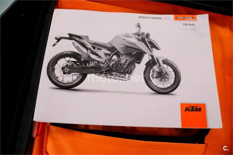 KTM 790 – Vista 19
