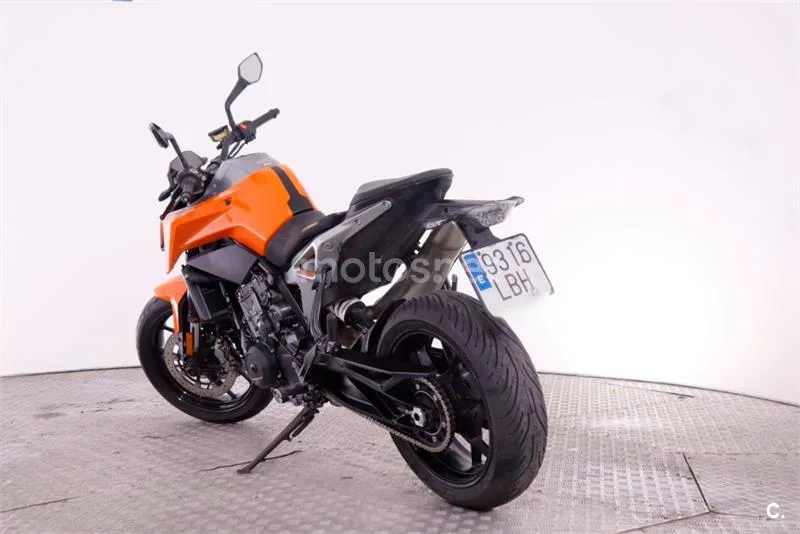 KTM 790 – Vista 7