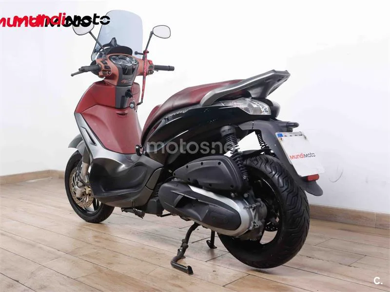 Piaggio Beverly – Vista 13