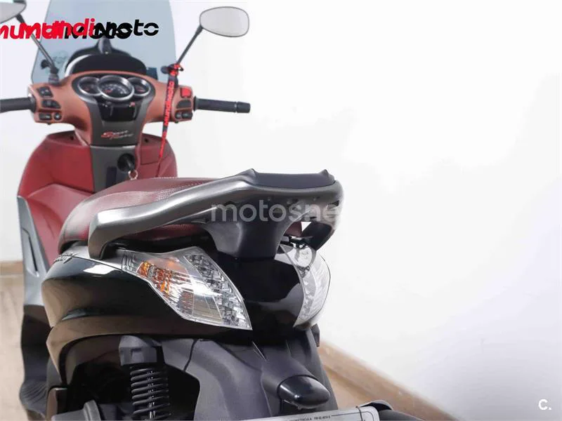 Piaggio Beverly – Vista 19