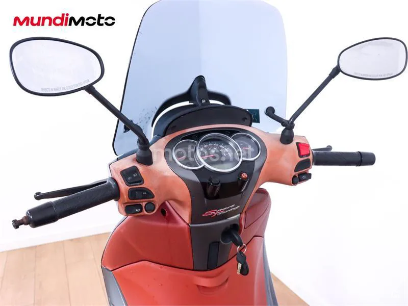 Piaggio Beverly – Vista 20