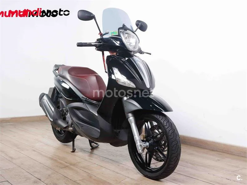 Piaggio Beverly – Vista 3