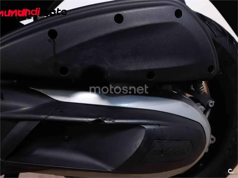 Piaggio Beverly – Vista 32