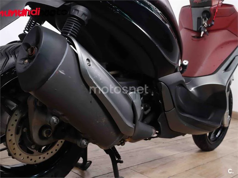 Piaggio Beverly – Vista 7