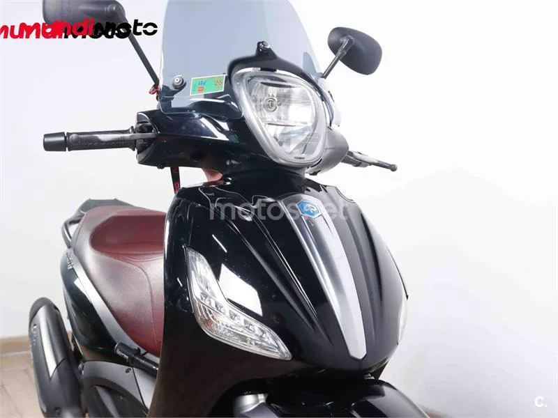 Piaggio Beverly – Vista 9