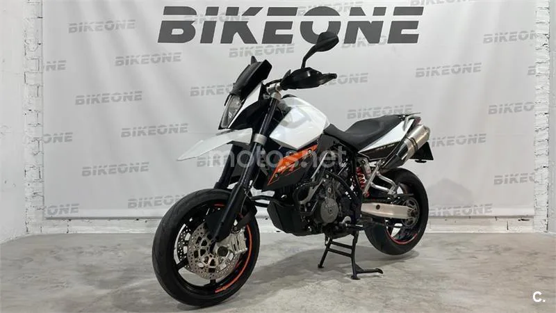 KTM 990 SM – Vista 3