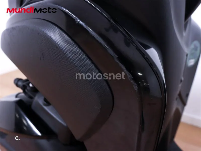 Yamaha Tricity – Vista 27