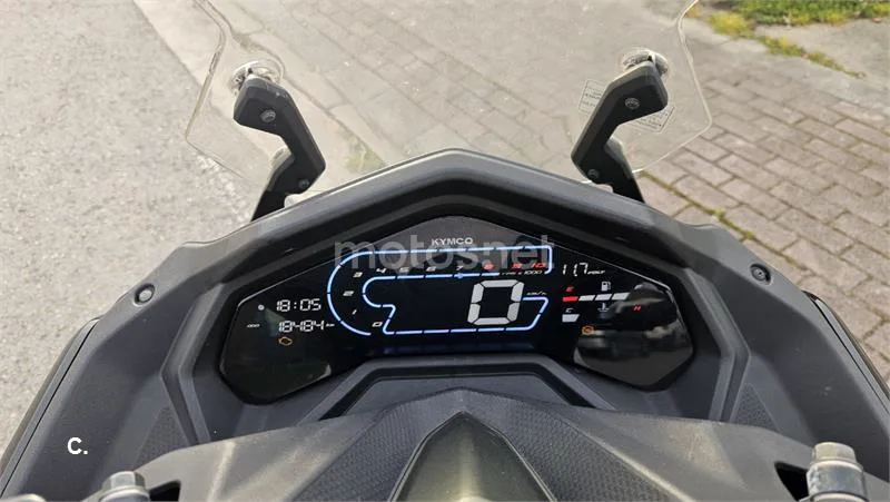 Kymco DTX 125 – Vista 3