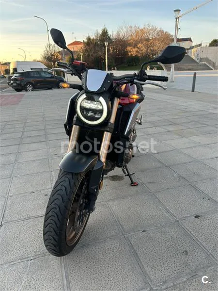 Honda CB 650 R – Vista 6