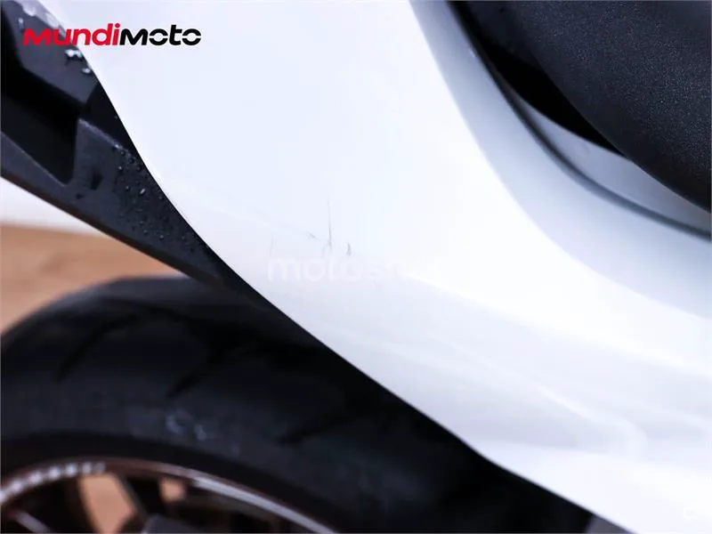 Honda VFR 800 F – Vista 13