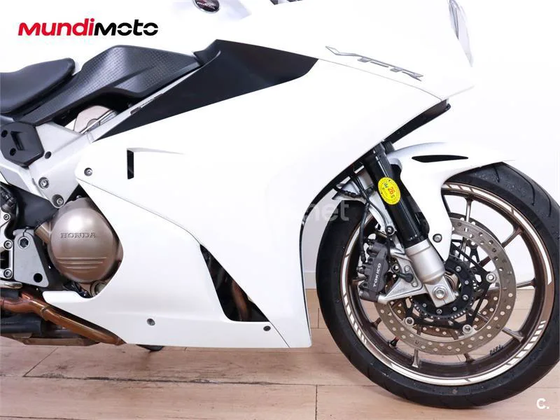 Honda VFR 800 F – Vista 26