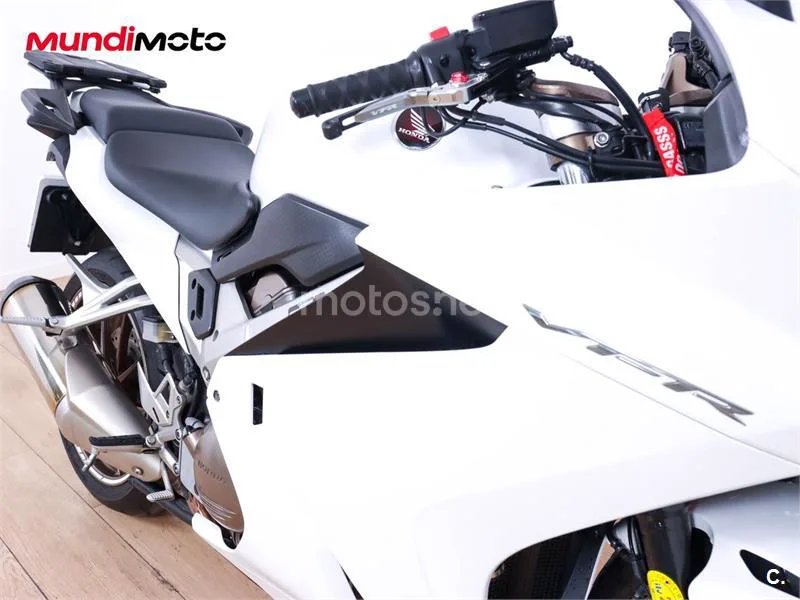 Honda VFR 800 F – Vista 27