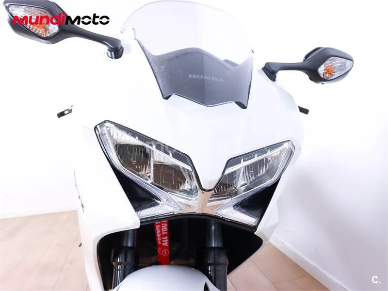 Honda VFR 800 F – Vista 5