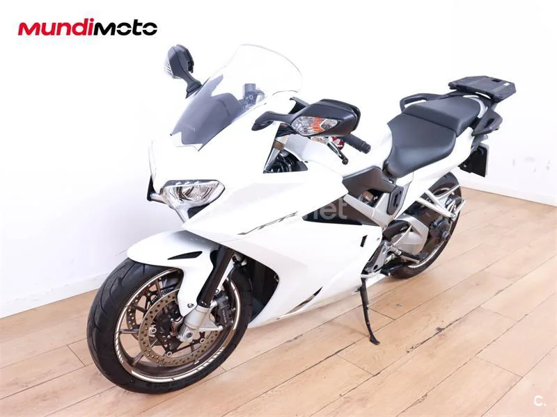 Honda VFR 800 F – Vista 7