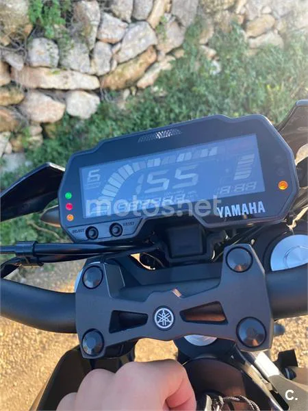 Yamaha MT-125 – Vista 7