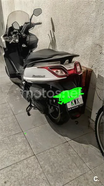 Kymco Super Dink 125 – Vista 2