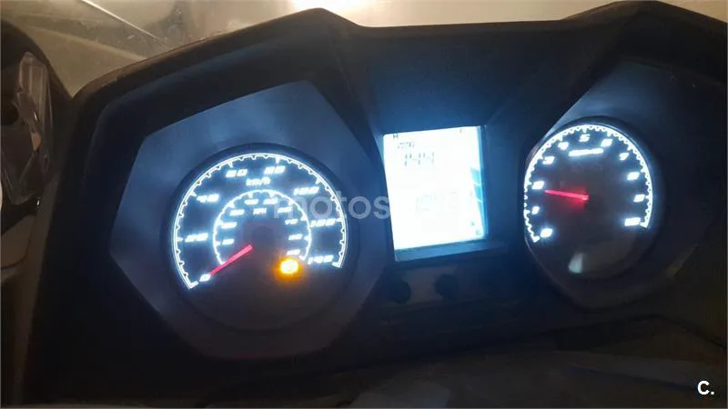 Kymco Super Dink 125 – Vista 4