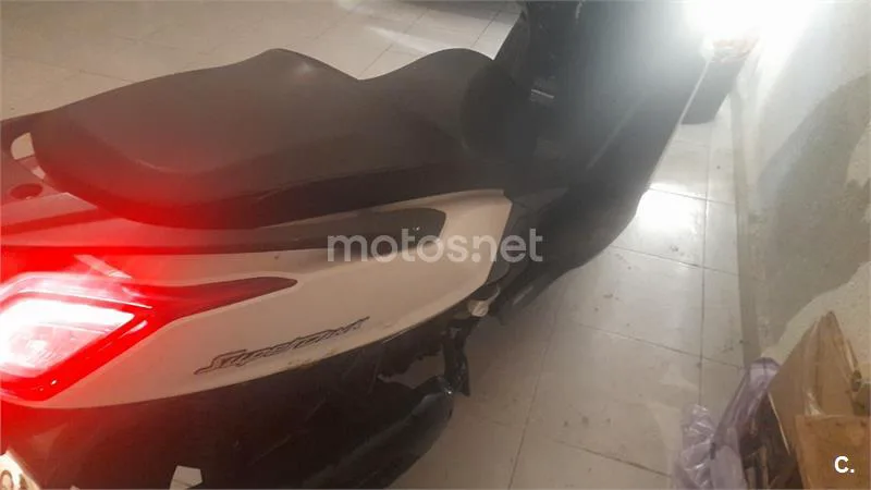 Kymco Super Dink 125 – Vista 5