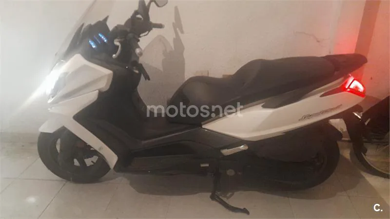 Kymco Super Dink 125 – Vista 6