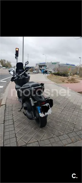 Honda ADV 350 – Vista 2