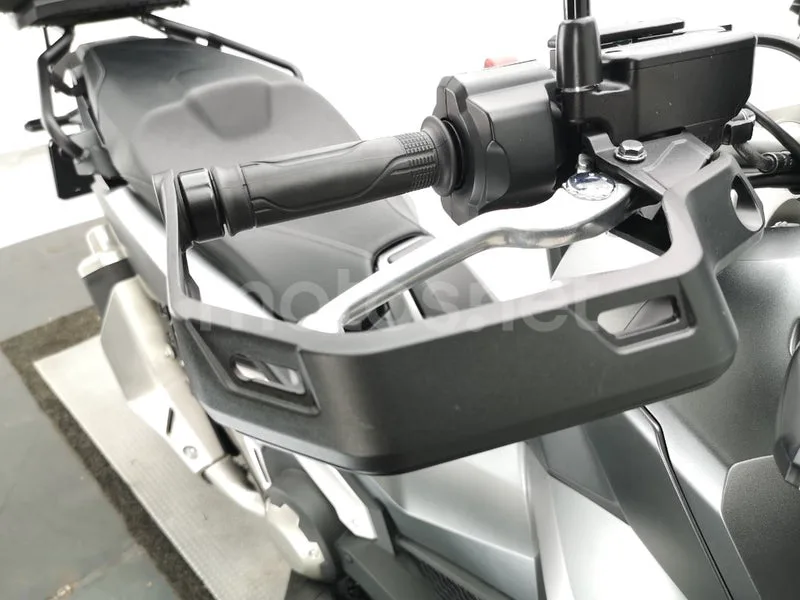 Honda X-ADV – Vista 12