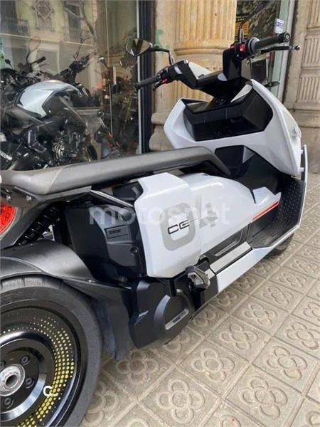BMW CE 04 – Vista 11