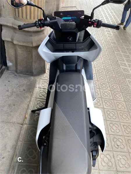 BMW CE 04 – Vista 12