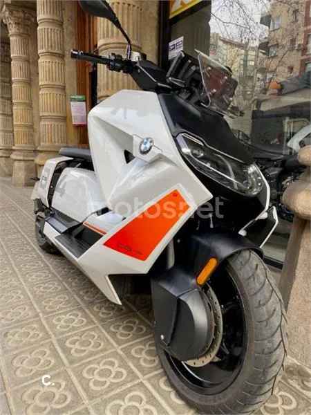 BMW CE 04 – Vista 6