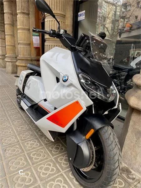 BMW CE 04 – Vista 7