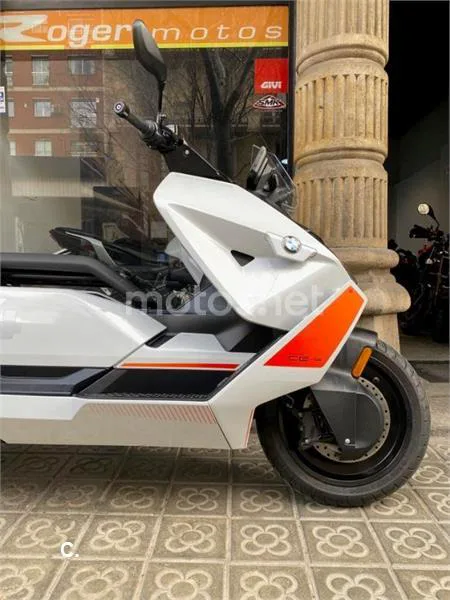 BMW CE 04 – Vista 8