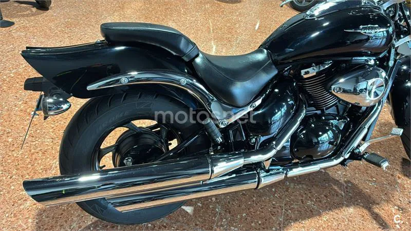 Suzuki VZ 800 Marauder – Vista 4