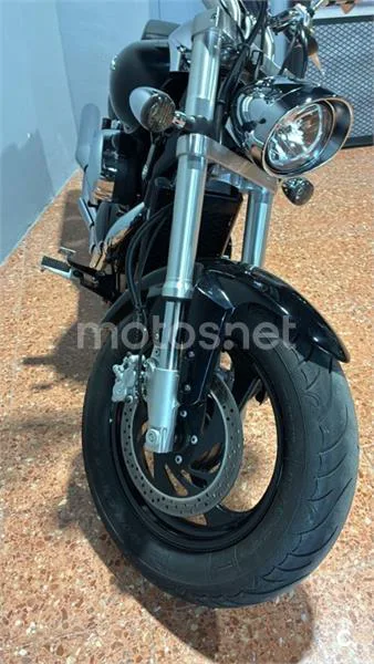 Suzuki VZ 800 Marauder – Vista 7