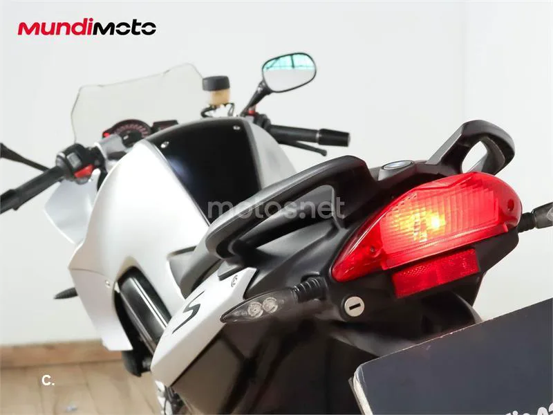 BMW F 800 ST – Vista 9