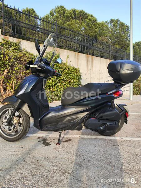Piaggio Beverly – Vista 3