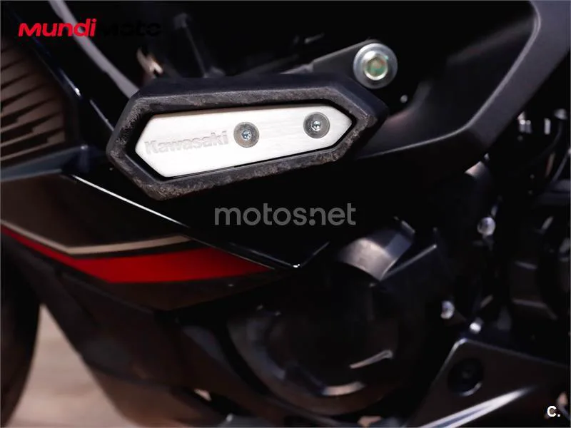 Kawasaki Ninja 1000 SX – Vista 20