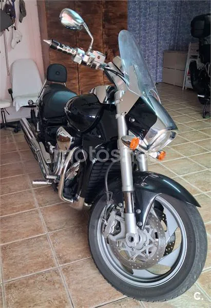 Suzuki Intruder M1800R – Vista 4