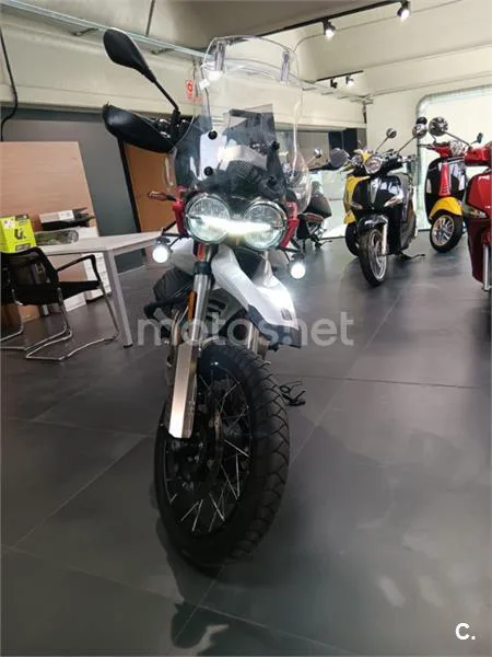 Moto Guzzi V85 TT – Vista 8