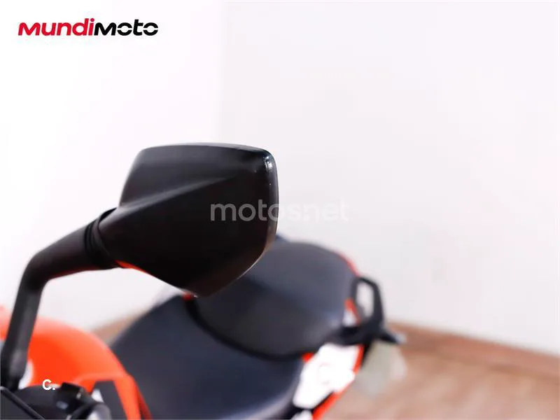 KTM 125 – Vista 13