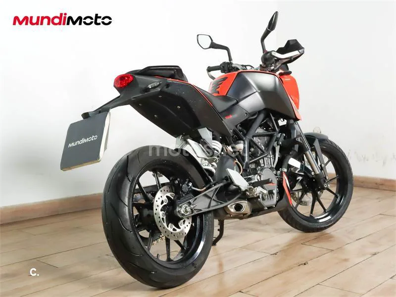 KTM 125 – Vista 3